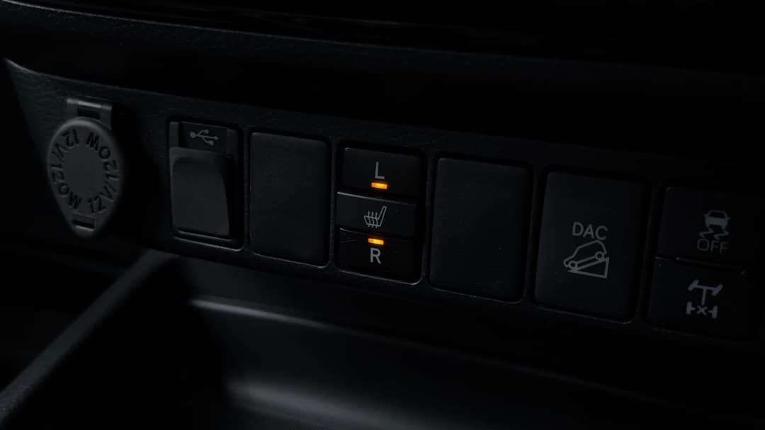 2022 Toyota Hilux Rugged X (4x4), Automatic, 14983 km, Ventilated Seats