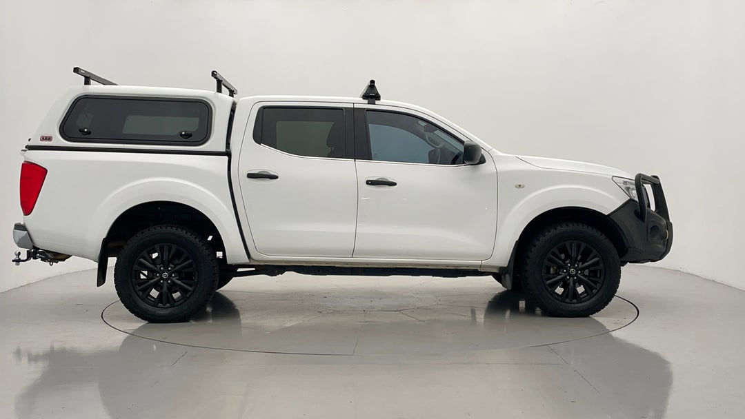 2019 Nissan Navara Sl (4x4), Automatic, 99252 km, Right Side View