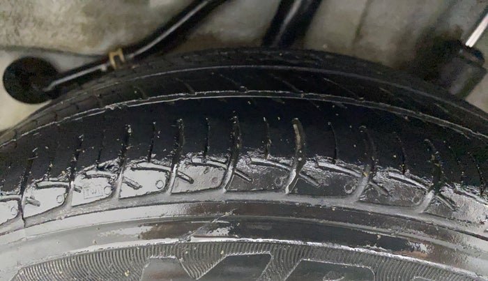 2014 Honda Brio S MT, Petrol, Manual, 35,921 km, Left Rear Tyre Tread