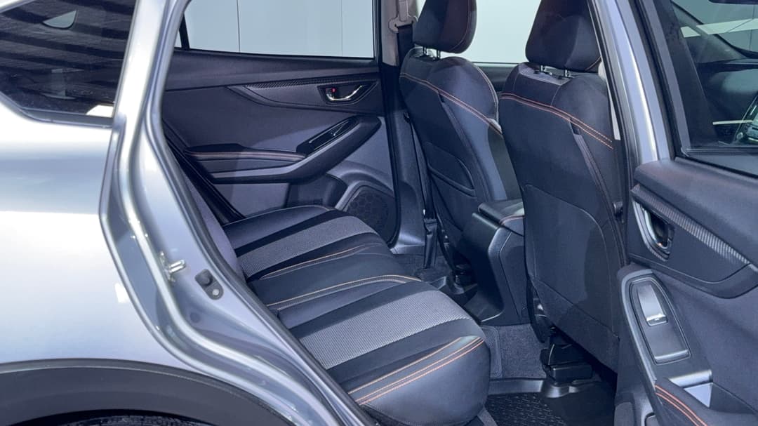 2020 Subaru XV 2.0i-l AWD, Automatic, 103472 km, Right Side Rear Door Cabin View