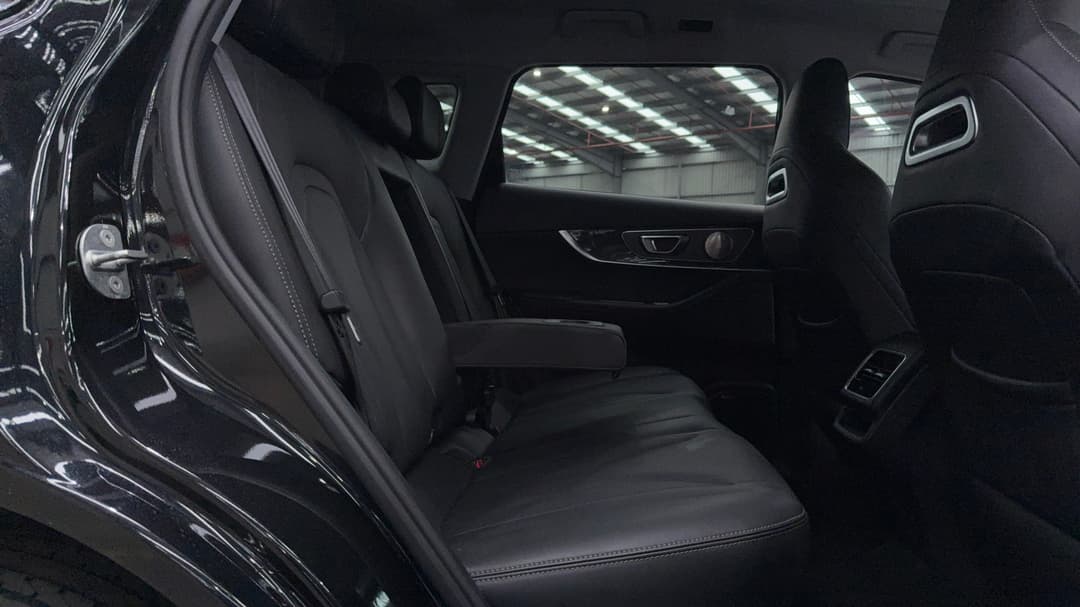 2023 Chery Tiggo 7 Pro Ultimate AWD, Automatic, 33063 km, Right Side Rear Door Cabin View
