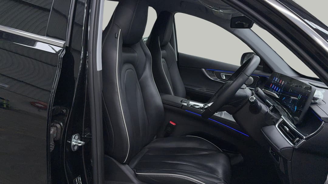 2023 Chery Tiggo 7 Pro Ultimate AWD, Automatic, 33063 km, Right Side Front Door Cabin View
