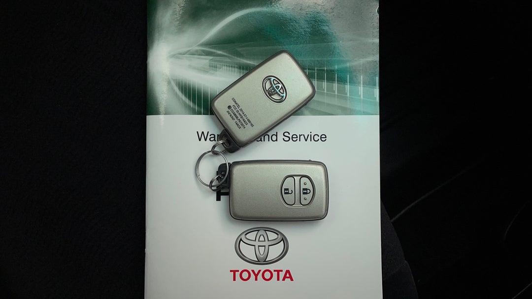 2017 Toyota Landcruiser Prado Gx (4x4), Automatic, 99350 km, Key Close-up