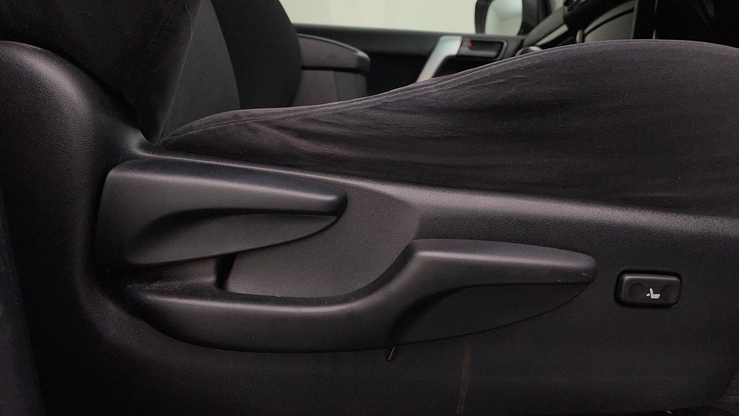 2017 Toyota Landcruiser Prado Gx (4x4), Automatic, 99350 km, Drivers Side Adjustment Panel