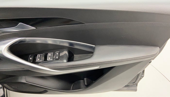 2019 MG HECTOR SHARP 2.0 DIESEL, Diesel, Manual, 11,649 km, Driver Side Door Panels Control