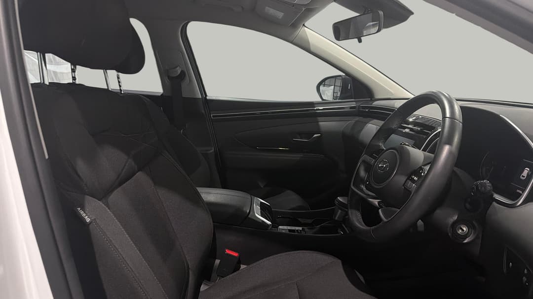 2023 Hyundai Tucson (FWD), Automatic, 15755 km, Right Side Front Door Cabin View