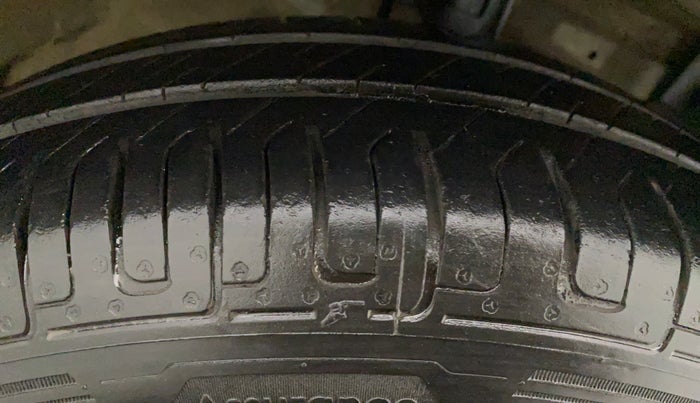 2012 Maruti Swift Dzire VXI, Petrol, Manual, 57,991 km, Right Rear Tyre Tread