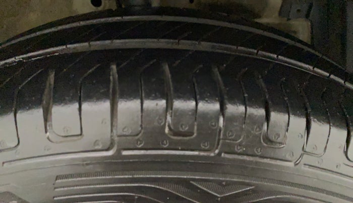 2012 Maruti Swift Dzire VXI, Petrol, Manual, 57,991 km, Left Rear Tyre Tread