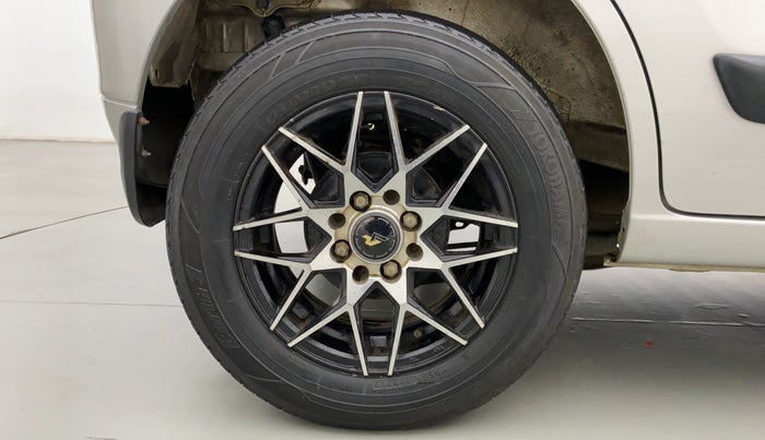2017 Maruti Wagon R 1.0 LXI CNG OPT, CNG, Manual, 34,827 km, Right Rear Wheel