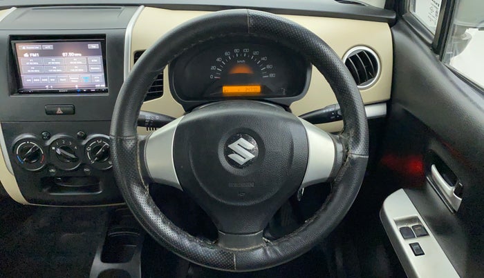 2017 Maruti Wagon R 1.0 LXI CNG OPT, CNG, Manual, 34,827 km, Steering Wheel Close Up