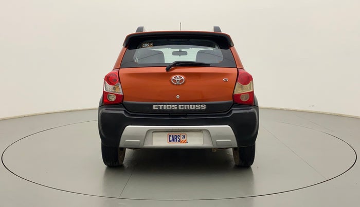 2015 Toyota Etios CROSS 1.5 V, Petrol, Manual, 64,229 km, Back/Rear