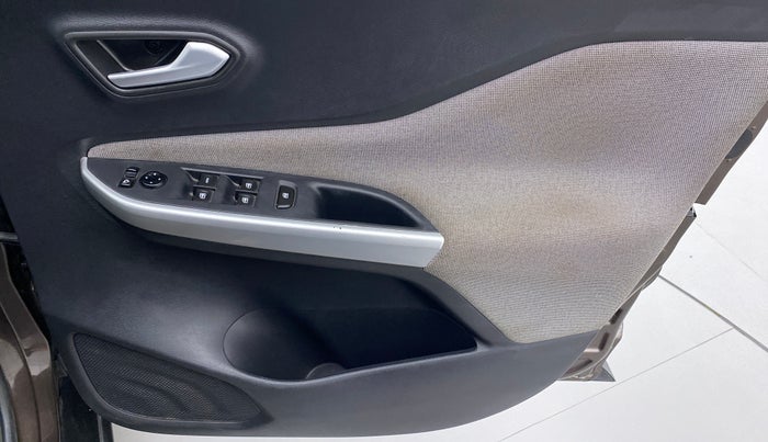 2021 Nissan MAGNITE XV  TURBO MT, Petrol, Manual, 20,275 km, Driver Side Door Panels Control