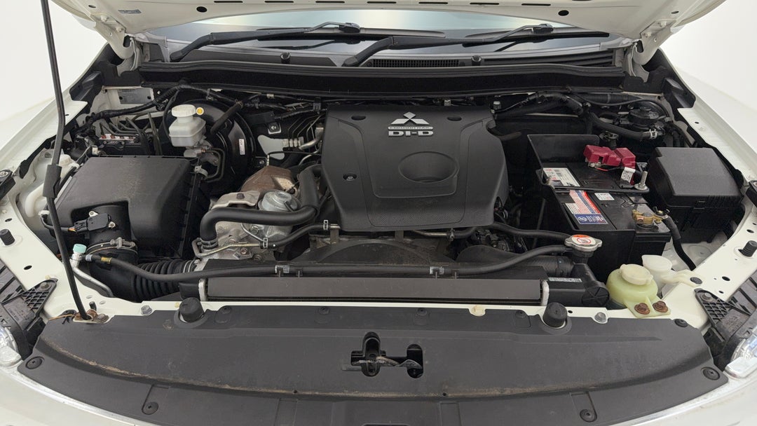 2016 Mitsubishi Triton Gls (4x4), Automatic, 172162 km, Open Bonnet (Engine)