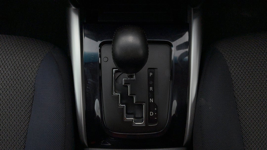 2016 Mitsubishi Triton Gls (4x4), Automatic, 172162 km, Gear Lever 