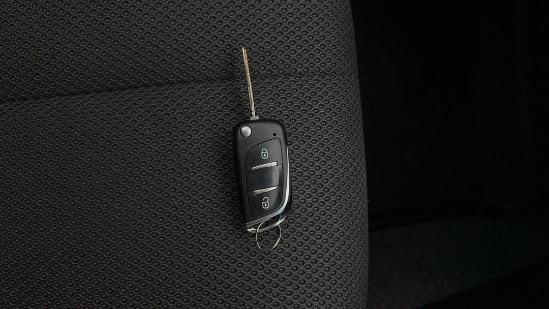 2016 Mitsubishi Triton Gls (4x4), Automatic, 172162 km, Key Close-up