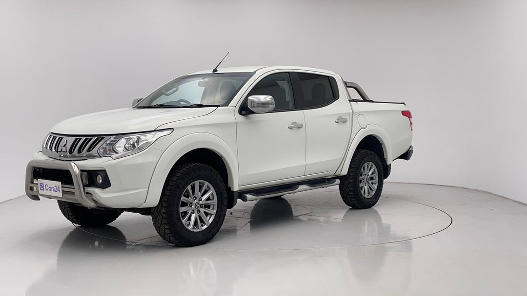 2016 Mitsubishi Triton Gls (4x4), Automatic, 172162 km, Left Front Diagonal (45- Degree) View