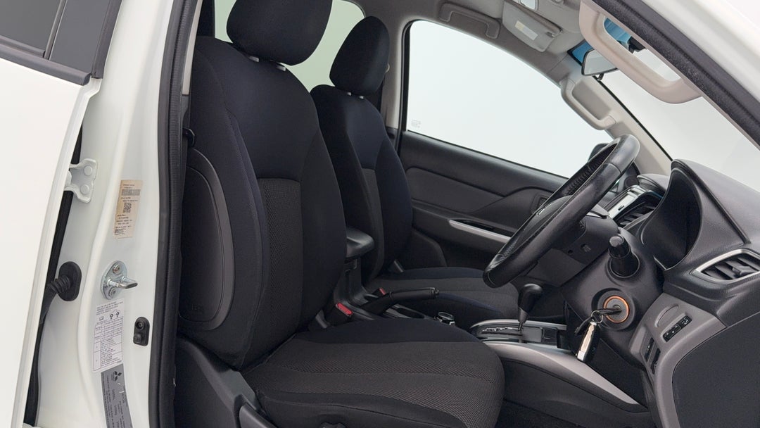 2016 Mitsubishi Triton Gls (4x4), Automatic, 172162 km, Right Side Front Door Cabin View