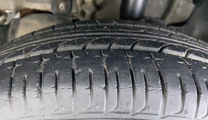 2016 Tata Tiago XE 1.2 REVOTRON, Petrol, Manual, 21,396 km, Left Front Tyre Tread