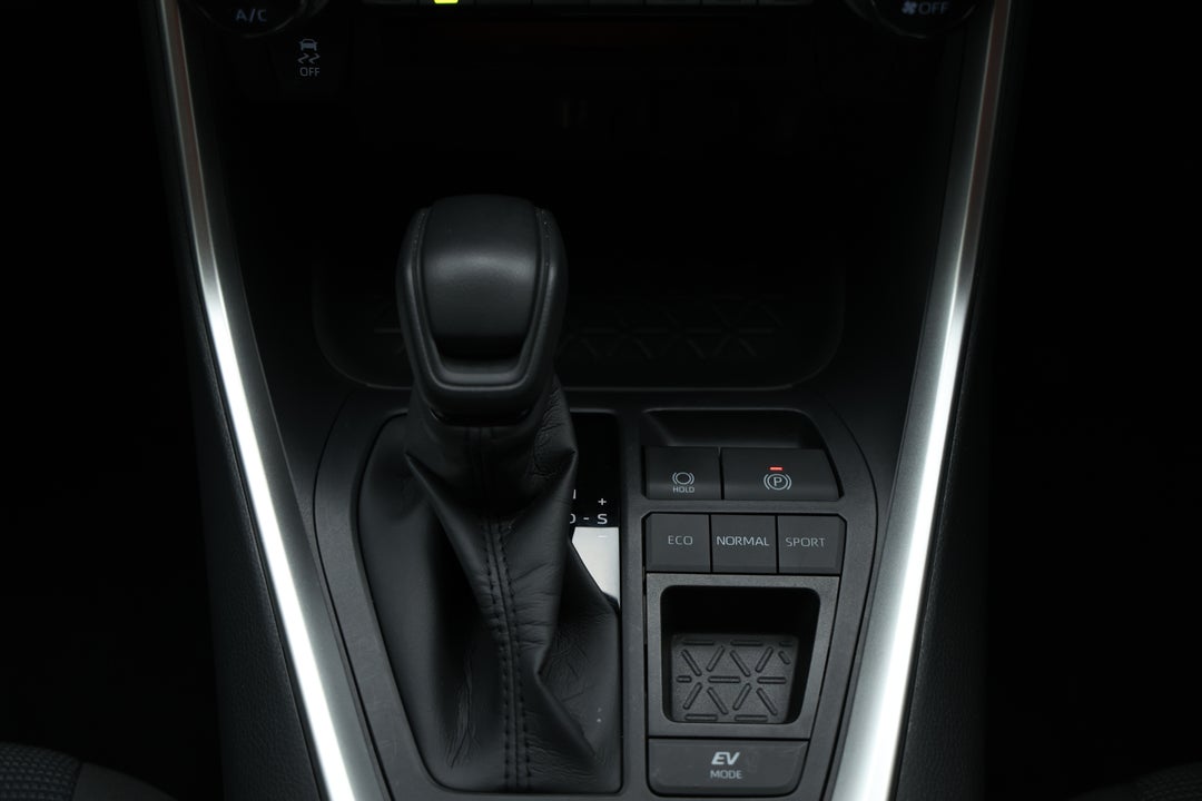 2025 Toyota RAV4 Gx (2WD) Hybrid, Automatic, 27868 km, Gear Lever 