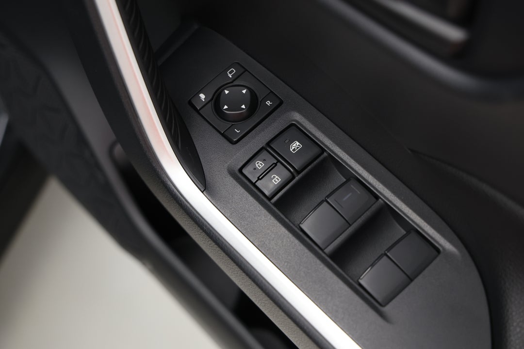2025 Toyota RAV4 Gx (2WD) Hybrid, Automatic, 27868 km, Drivers Side Door Panel Controls