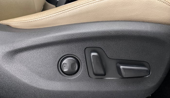 2019 Hyundai Tucson 2WD AT GL DIESEL, Diesel, Automatic, 18,668 km, Driver Side Adjustment Panel