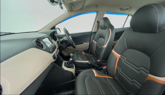 2017 Hyundai Grand i10 SPORTZ O 1.2, Petrol, Manual, 31,514 km, Right Side Front Door Cabin