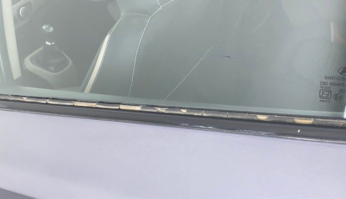 2017 Hyundai Grand i10 SPORTZ O 1.2, Petrol, Manual, 31,514 km, Rear left door - Weather strip has minor damage