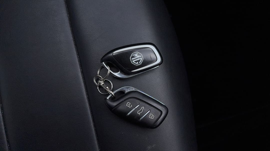 2021 MG HS Vibe, Automatic, 79429 km, Key Close-up