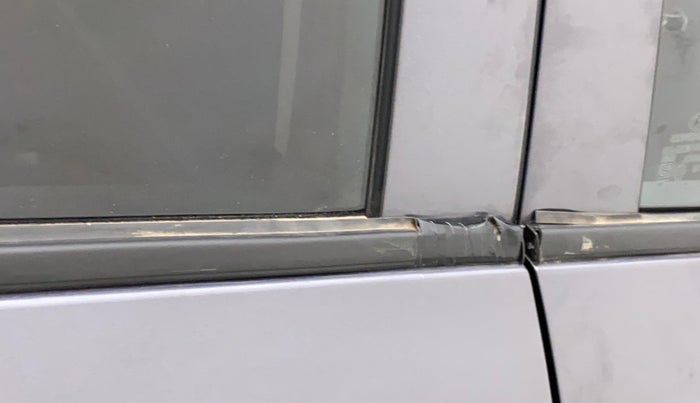 2019 Hyundai Grand i10 MAGNA 1.2 KAPPA VTVT, Petrol, Manual, 35,406 km, Right rear door - Weather strip has minor damage