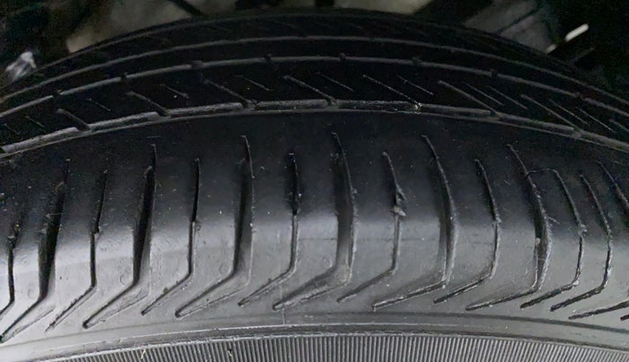 2019 Mahindra XUV300 1.5 W6 MT, Diesel, Manual, 96,053 km, Left Rear Tyre Tread