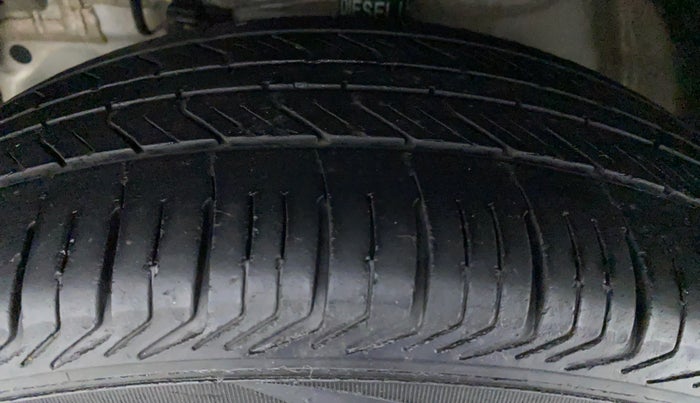 2019 Mahindra XUV300 1.5 W6 MT, Diesel, Manual, 96,053 km, Right Rear Tyre Tread