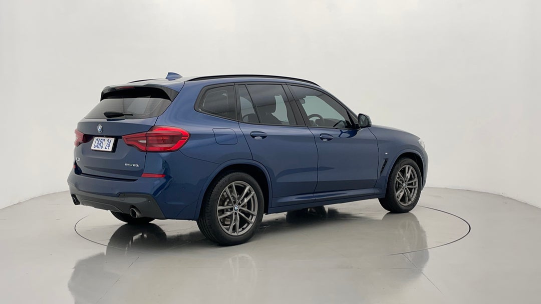 Right Back Diagonal (45- Degree) View