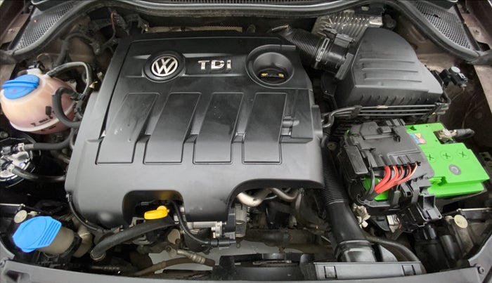 2017 Volkswagen Vento HIGHLINE PLUS 1.5 16 ALLOY, Diesel, Manual, 1,16,281 km, Open Bonet
