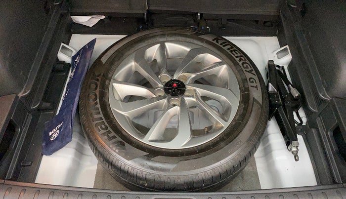 2019 Hyundai Tucson 2WD MT PETROL, Petrol, Manual, 31,249 km, Dicky (Boot door) - Tool missing