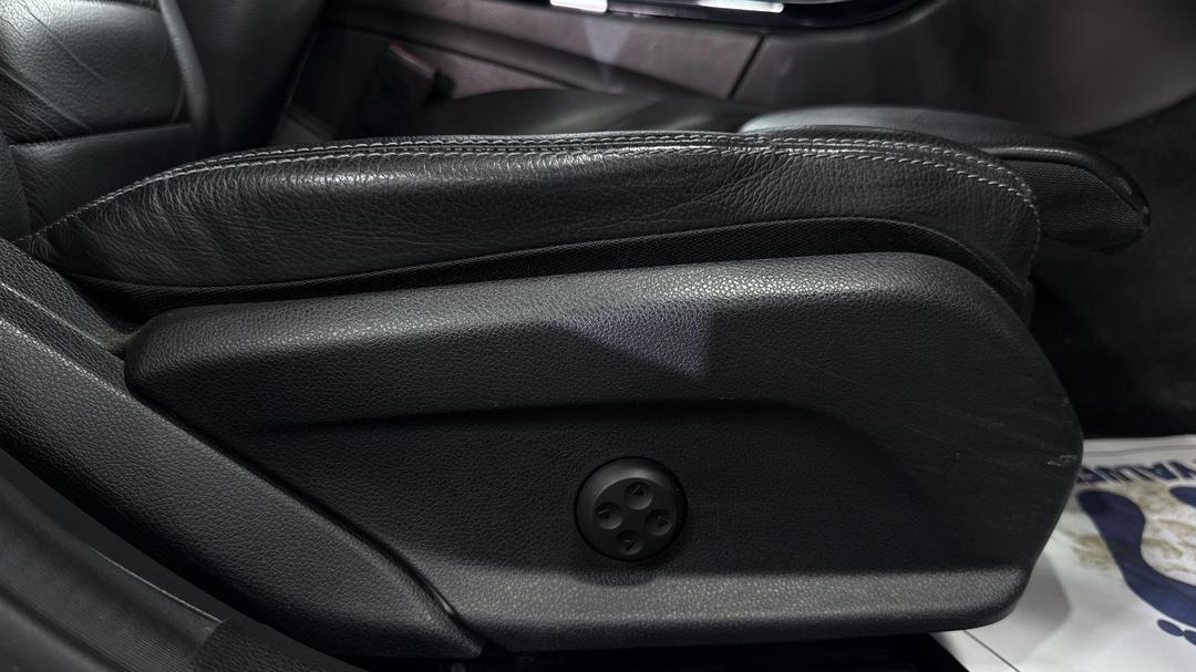 2018 Mercedes-benz C300 -, Automatic, 77578 km, Drivers Side Adjustment Panel