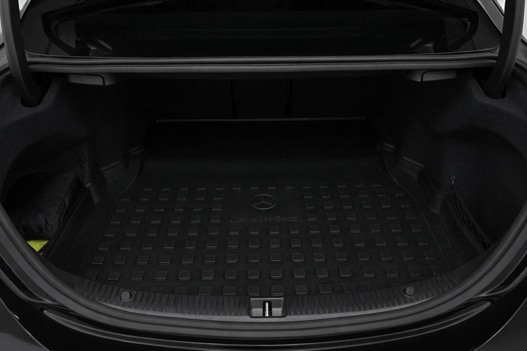 2018 Mercedes-benz C300 -, Automatic, 77578 km, Boot Inside View