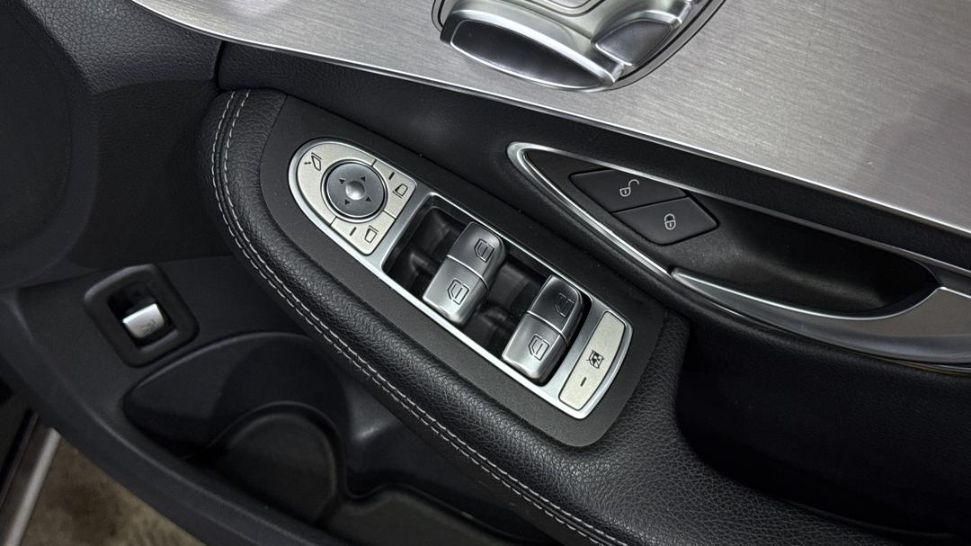 2018 Mercedes-benz C300 -, Automatic, 77578 km, Drivers Side Door Panel Controls