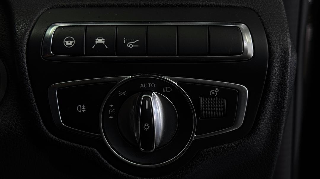 2018 Mercedes-benz C300 -, Automatic, 77578 km, Utility Switches/Buttons
