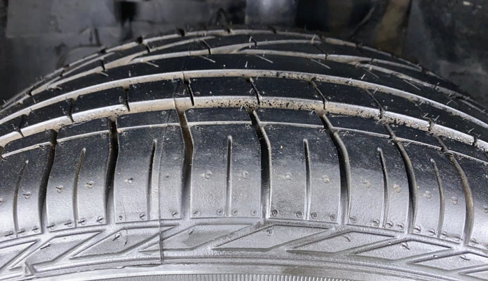 2019 Tata NEXON XZ+ 1.2, Petrol, Manual, 17,347 km, Left Front Tyre Tread