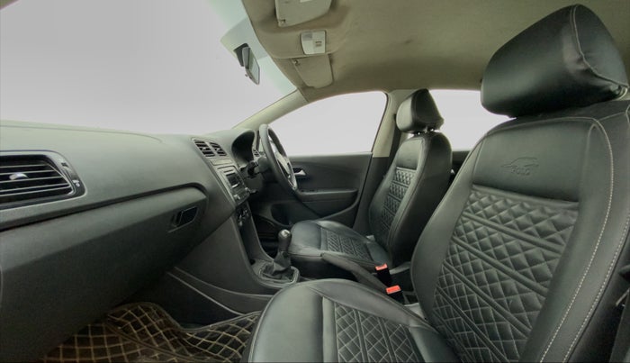 2017 Volkswagen Polo COMFORTLINE 1.2L, Petrol, Manual, 60,760 km, Right Side Front Door Cabin