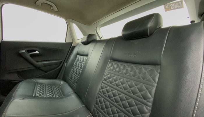 2017 Volkswagen Polo COMFORTLINE 1.2L, Petrol, Manual, 61,411 km, Right Side Rear Door Cabin