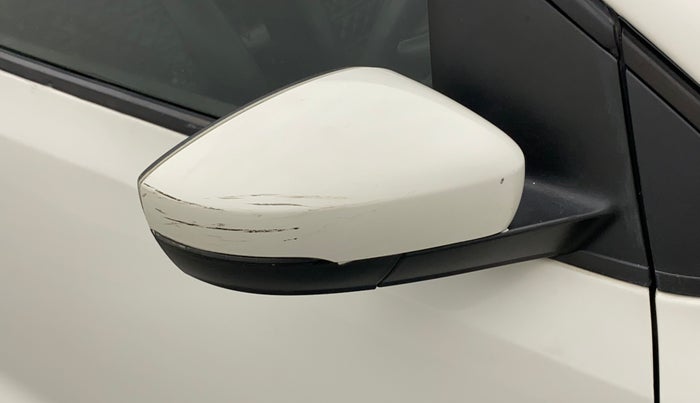2017 Volkswagen Polo COMFORTLINE 1.2L, Petrol, Manual, 61,411 km, Right rear-view mirror - Minor scratches