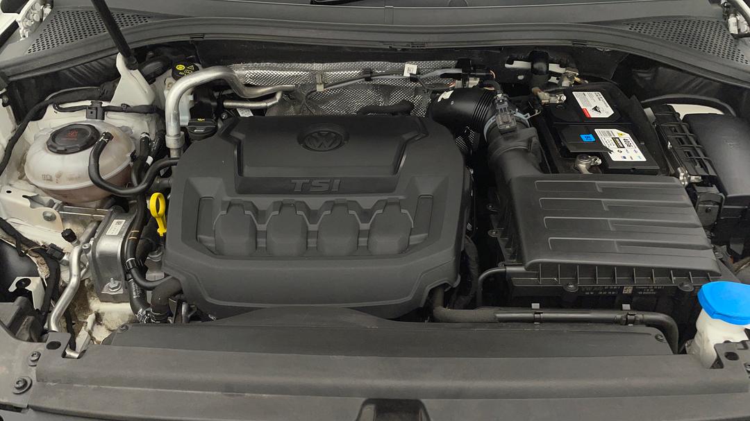 2019 Volkswagen Tiguan 132 Tsi R-line Edition, Automatic, 70038 km, Open Bonnet (Engine)