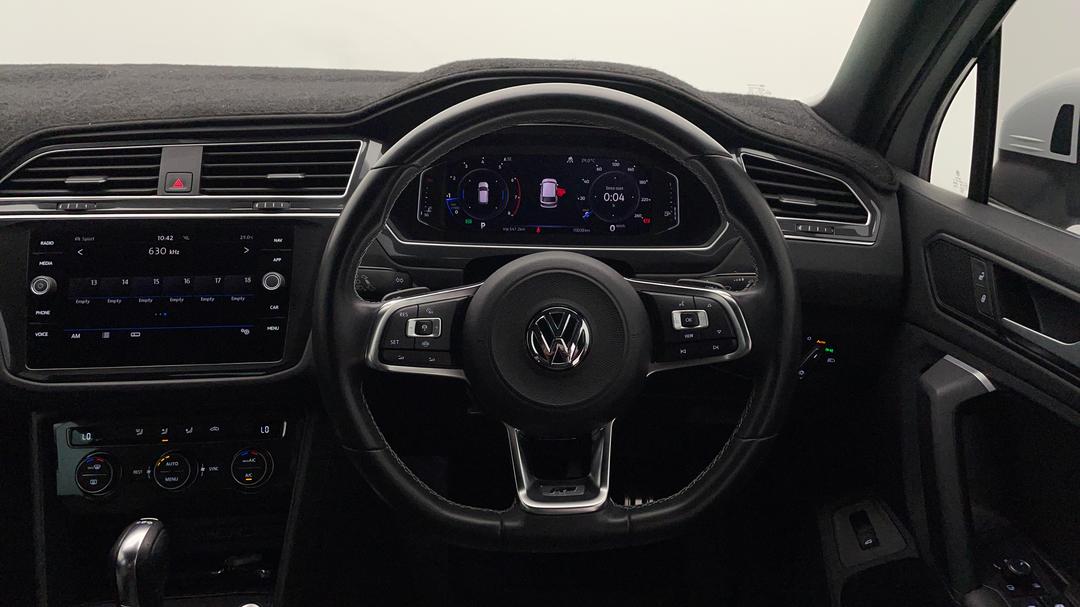 2019 Volkswagen Tiguan 132 Tsi R-line Edition, Automatic, 70038 km, Steering Wheel Close-up