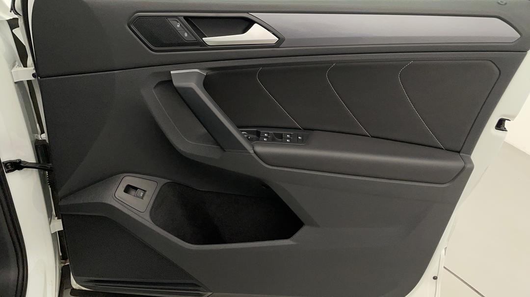 2019 Volkswagen Tiguan 132 Tsi R-line Edition, Automatic, 70038 km, Speaker View