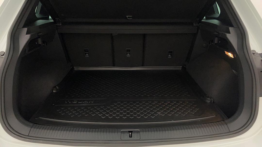 2019 Volkswagen Tiguan 132 Tsi R-line Edition, Automatic, 70038 km, Boot Inside View