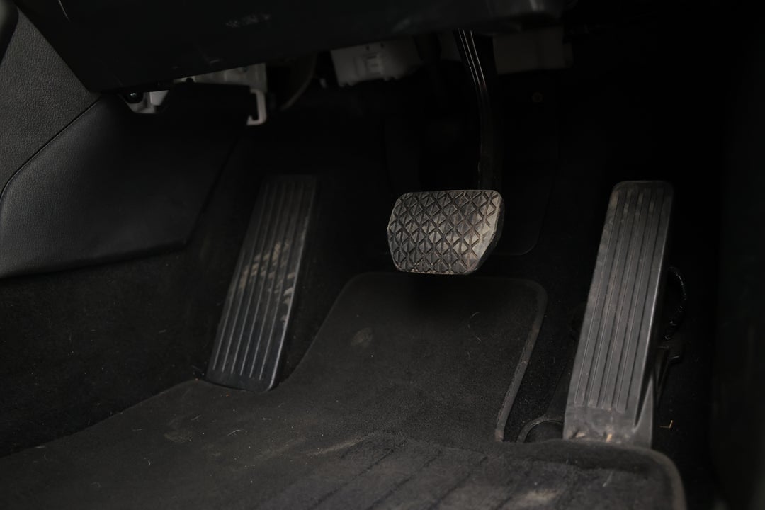 2021 Mazda Mx-30 G20e Evolve Mhev, Automatic, 55997 km, Pedals and Footmat