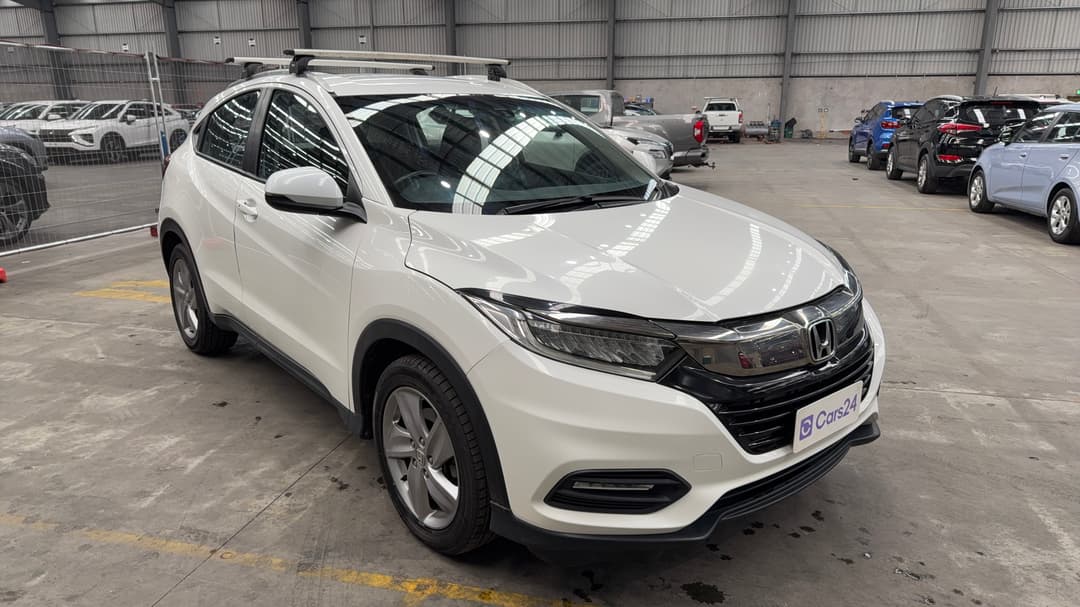 2018 Honda HR-V Vti-s, Automatic, 105033 km, Right Front Diagonal (45- Degree) View