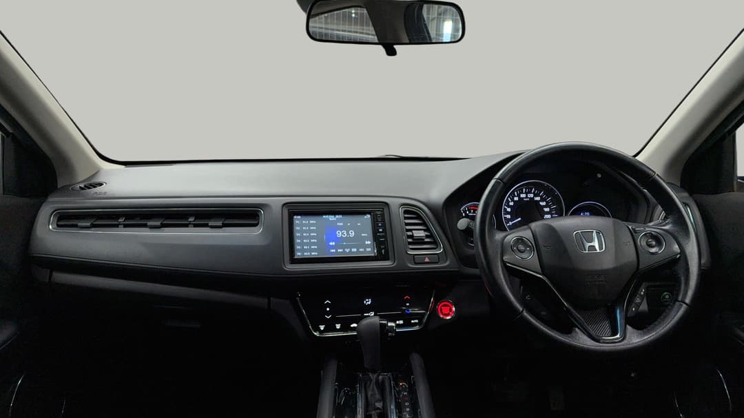 2018 Honda HR-V Vti-s, Automatic, 105033 km, Dashboard View