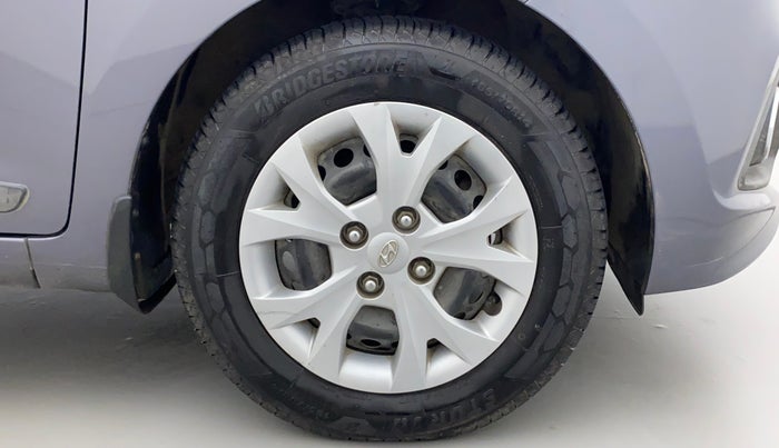2016 Hyundai Grand i10 SPORTZ 1.2 KAPPA VTVT, Petrol, Manual, 57,479 km, Right Front Wheel